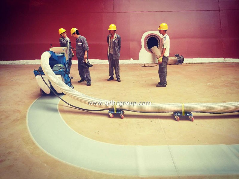 移動(dòng)拋丸機(jī)鋼板除銹